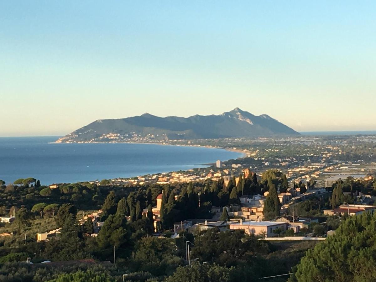 Villa "Ai Galli" Terracina Exterior photo