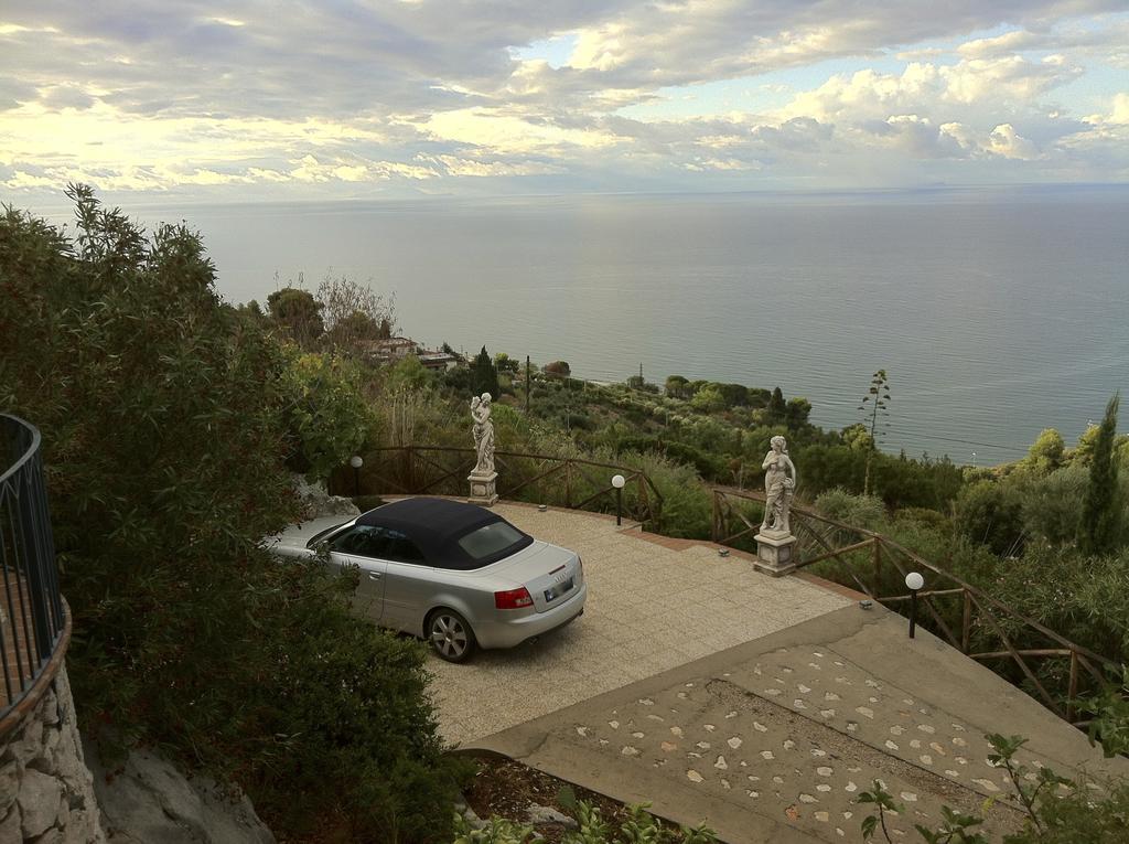 Villa "Ai Galli" Terracina Exterior photo