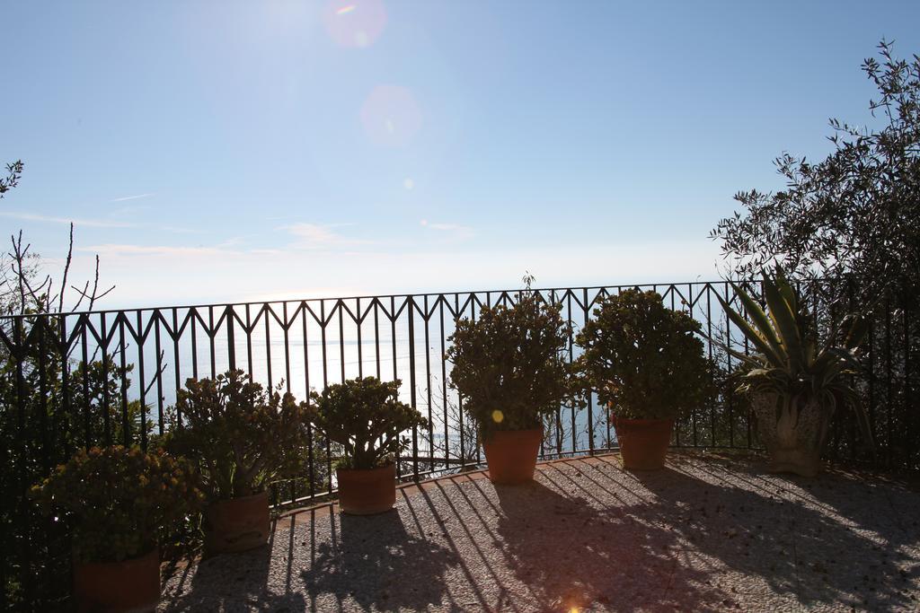 Villa "Ai Galli" Terracina Exterior photo