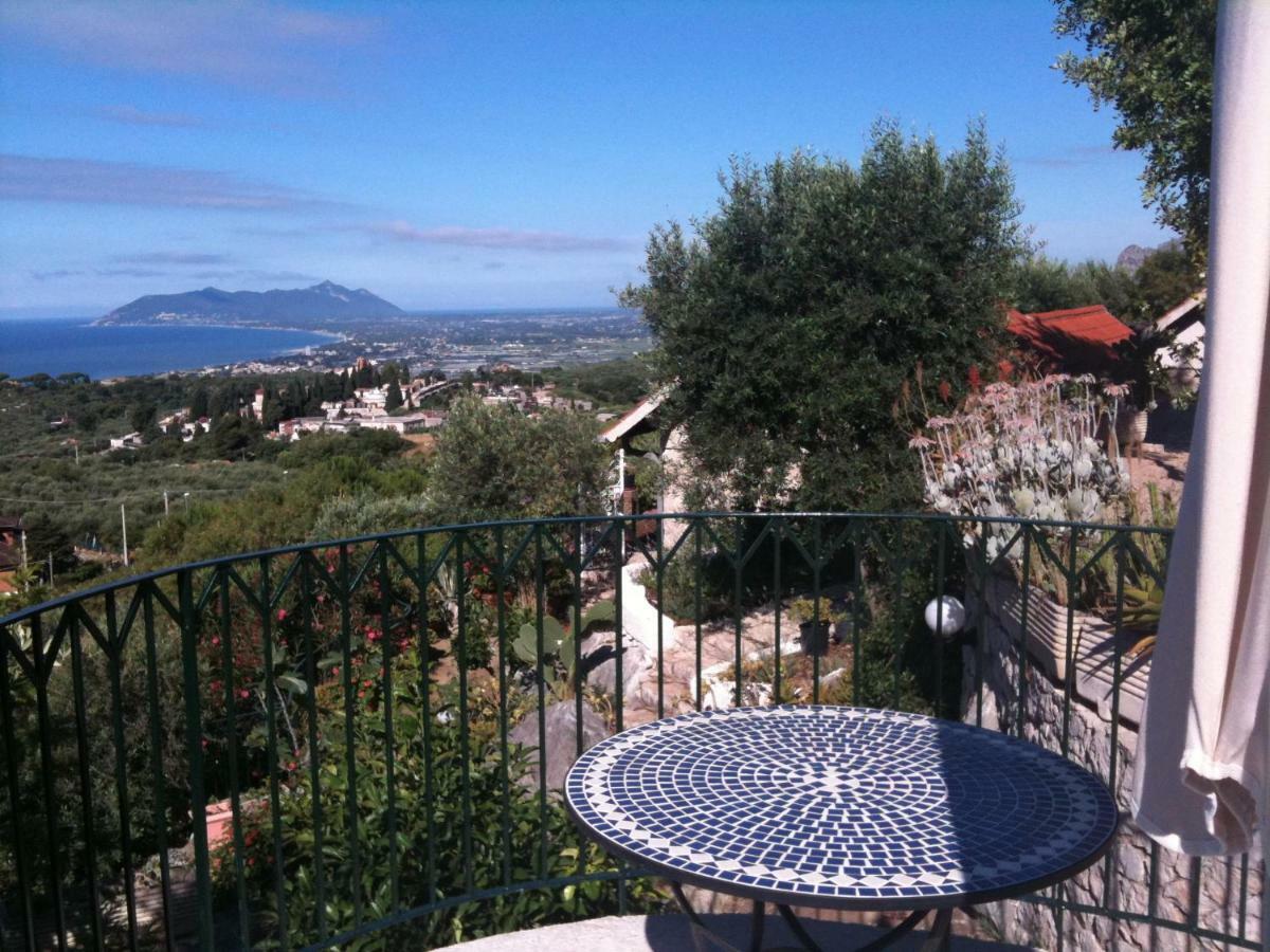 Villa "Ai Galli" Terracina Exterior photo